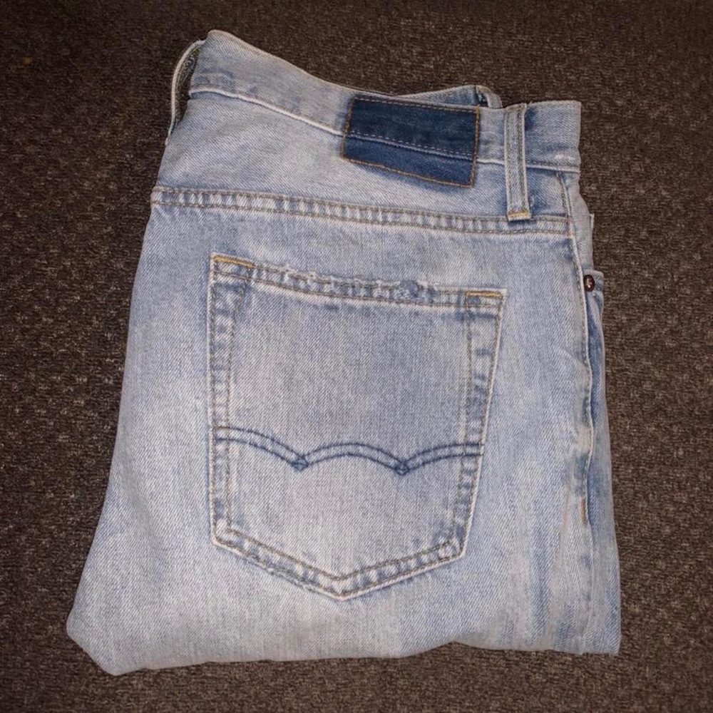 American Eagle jeans ripped